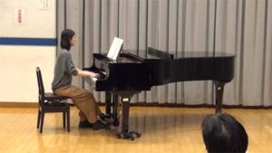 ひとりピアノ